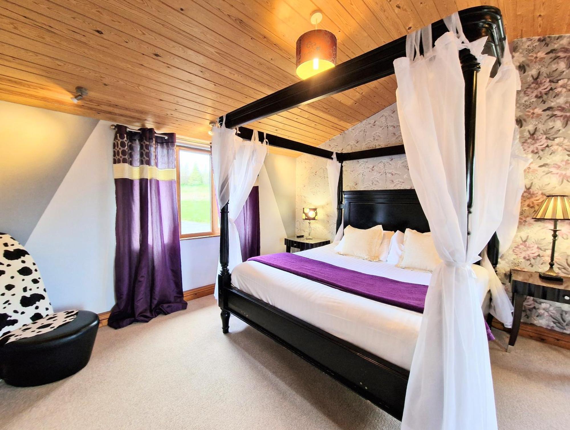 Villa Ochil 8 With Private Hot Tub - Fife - Loch Leven - Lomond Hills Kelty Exterior foto